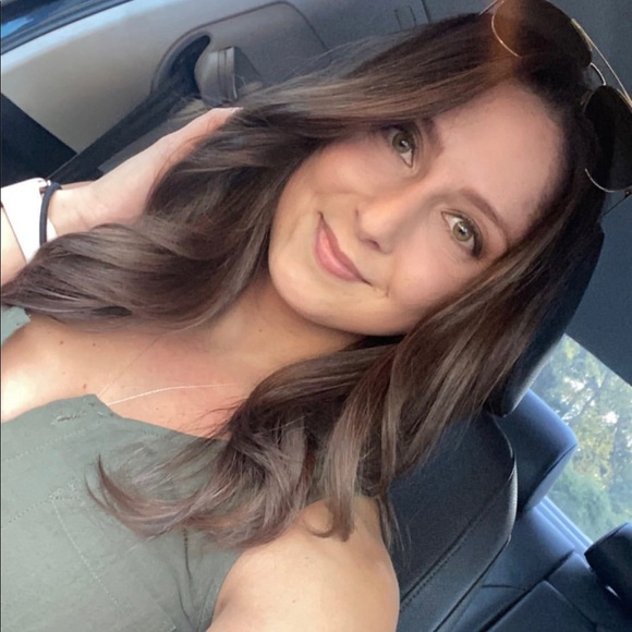 Meet your Posher, Cassie - Picture 1 of 1